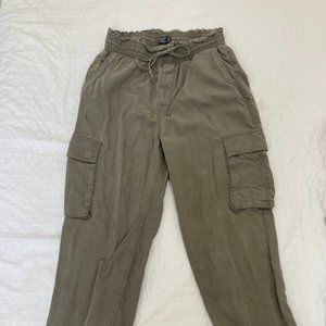 Abercrombie and Fitch Cargo Jogger Pants